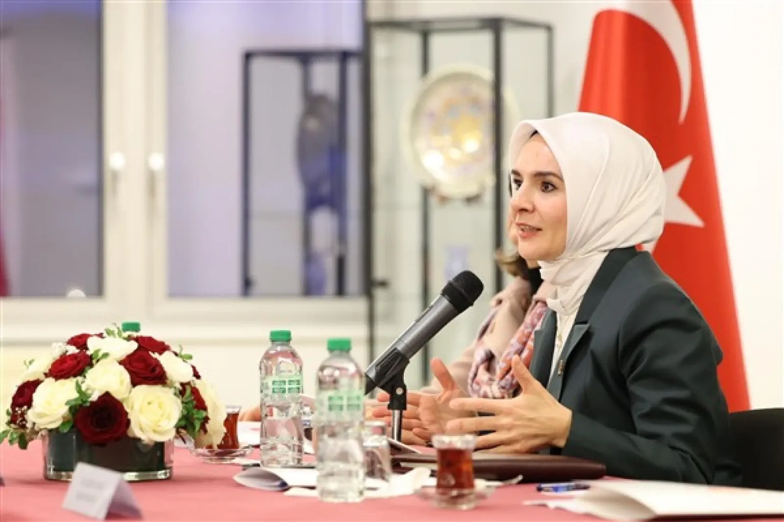 Göktaş’tan Van’da hastanede tedavi gören çocuklara ziyaret