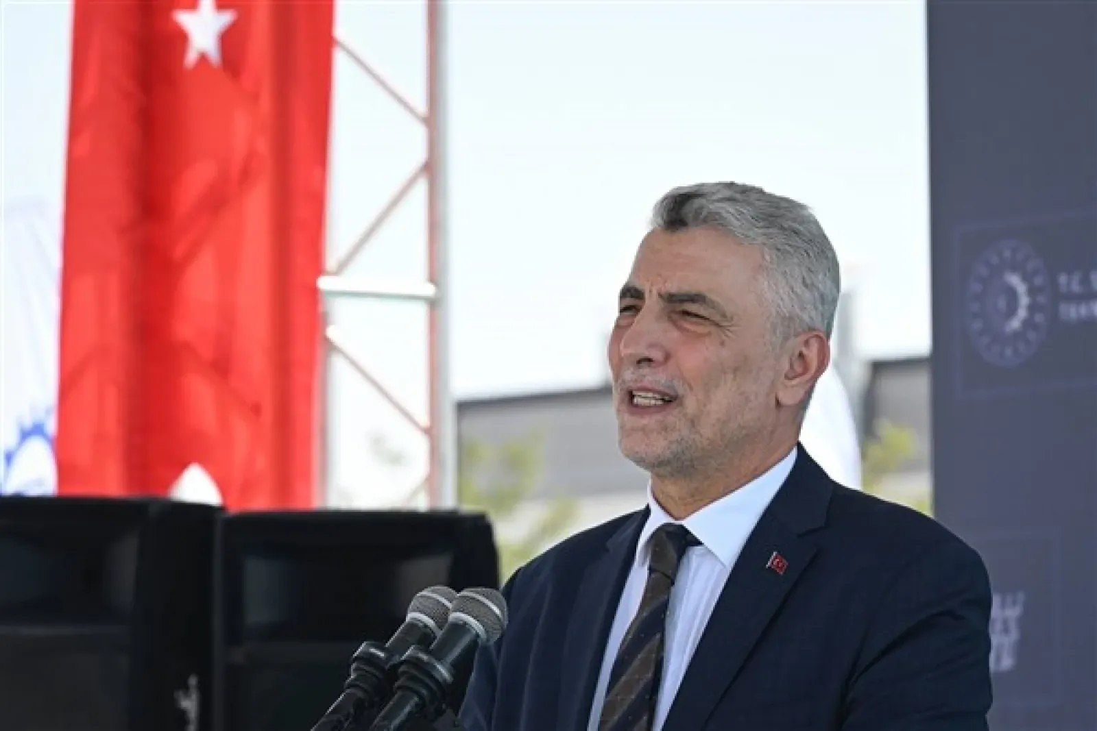 Bakan Bolat, Ticaret Bakanlığı personeliyle bayramlaştı