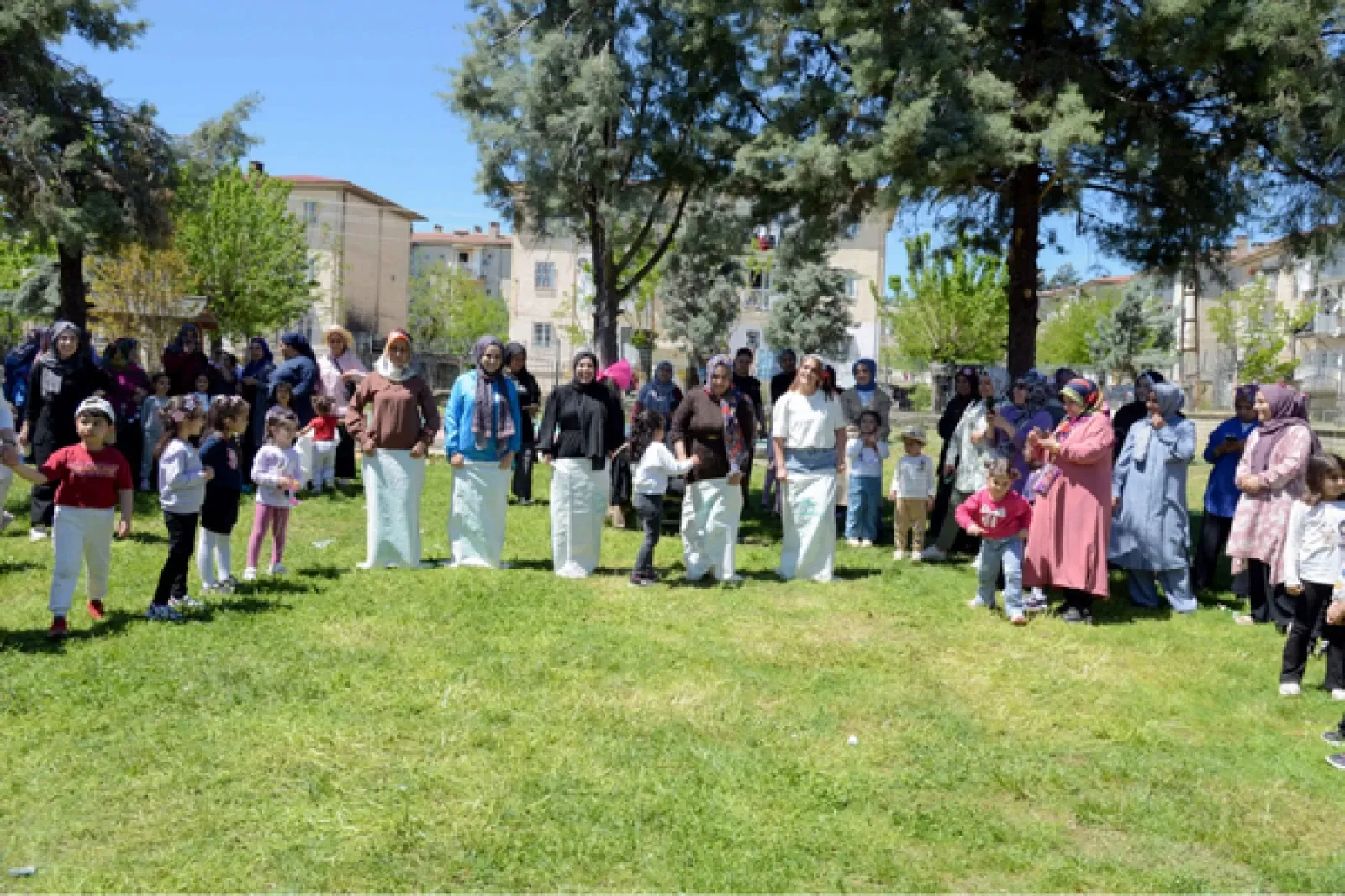 Zarokistan’da Anneler Günü coşkusu yaşandı