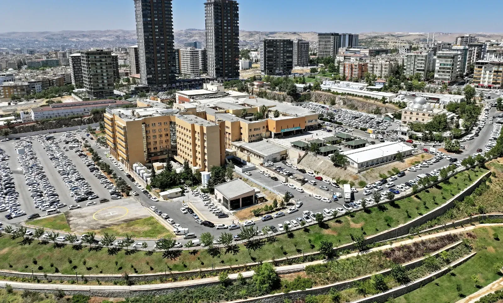 Şanlıurfa’da Genç Hastaya Kalça Kurtarıcı Ameliyat