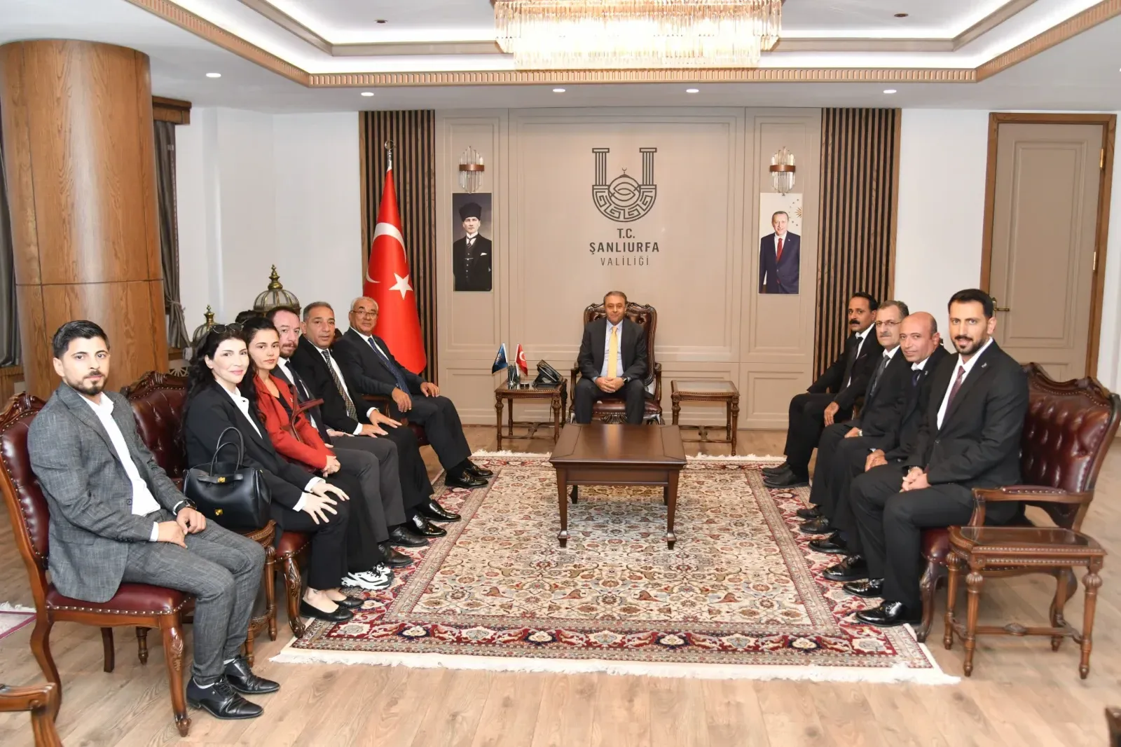 DSP Genel Başkanı Önder Aksakal’dan Vali Şıldak’a Ziyaret