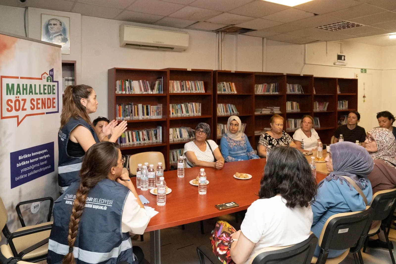 İzmir Büyükşehir Belediyesi Ufuk Mahallesi’nde talepleri dinledi
