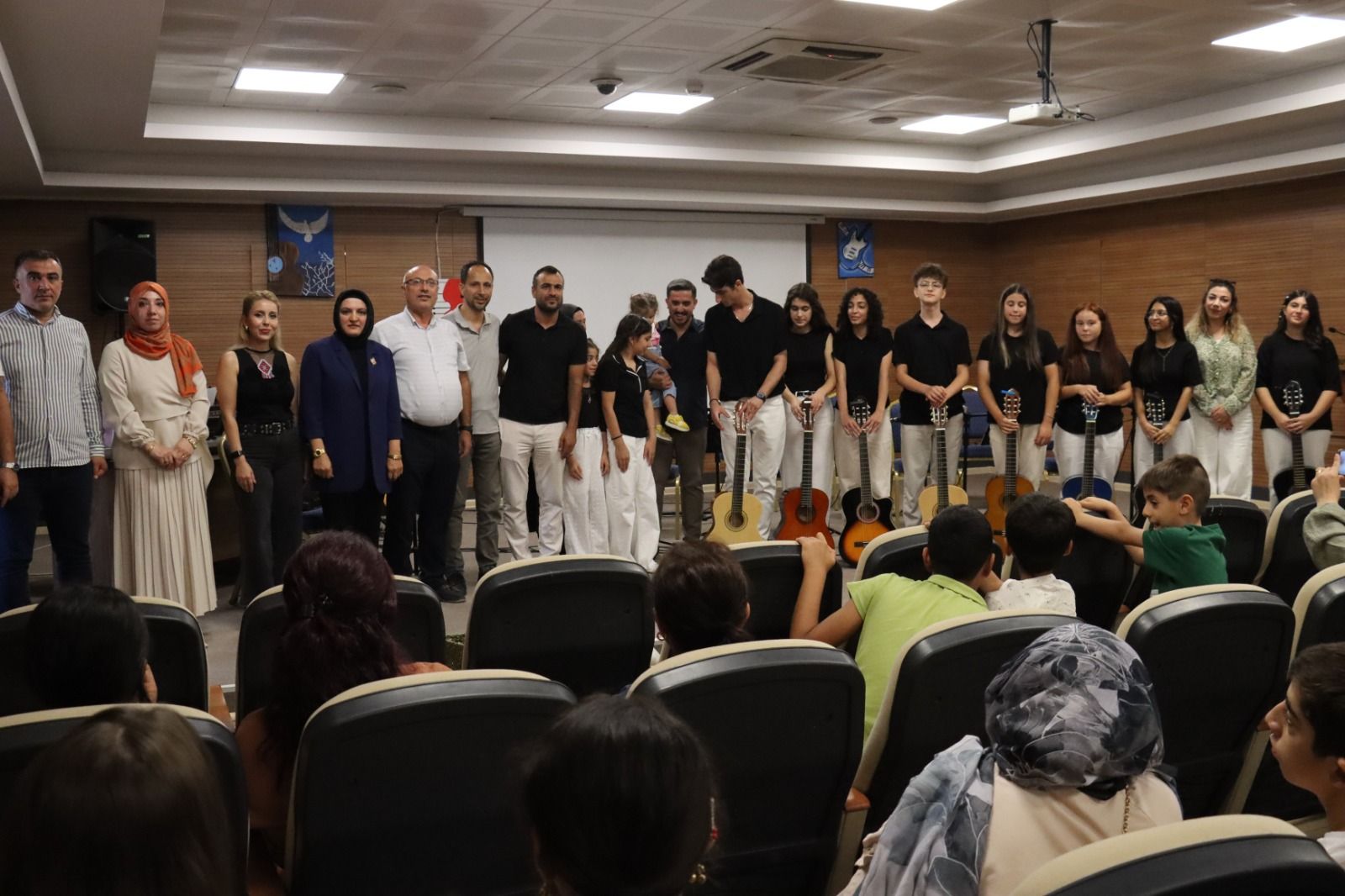Şanlıurfa’da Yaz Kursları Sona Erdi: Öğrenciler Hünerlerini Sergiledi