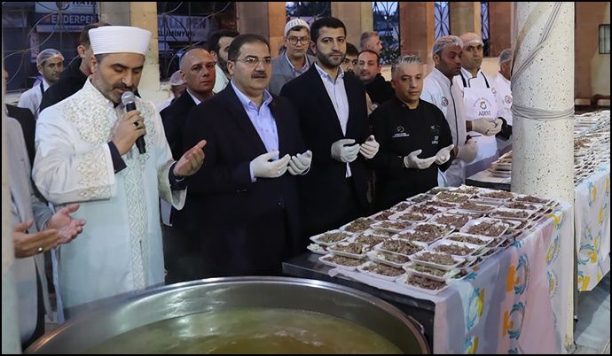 Haliliye Belediyesinden Binlerce Vatandaşa Geleneksel Tirit İkramı
