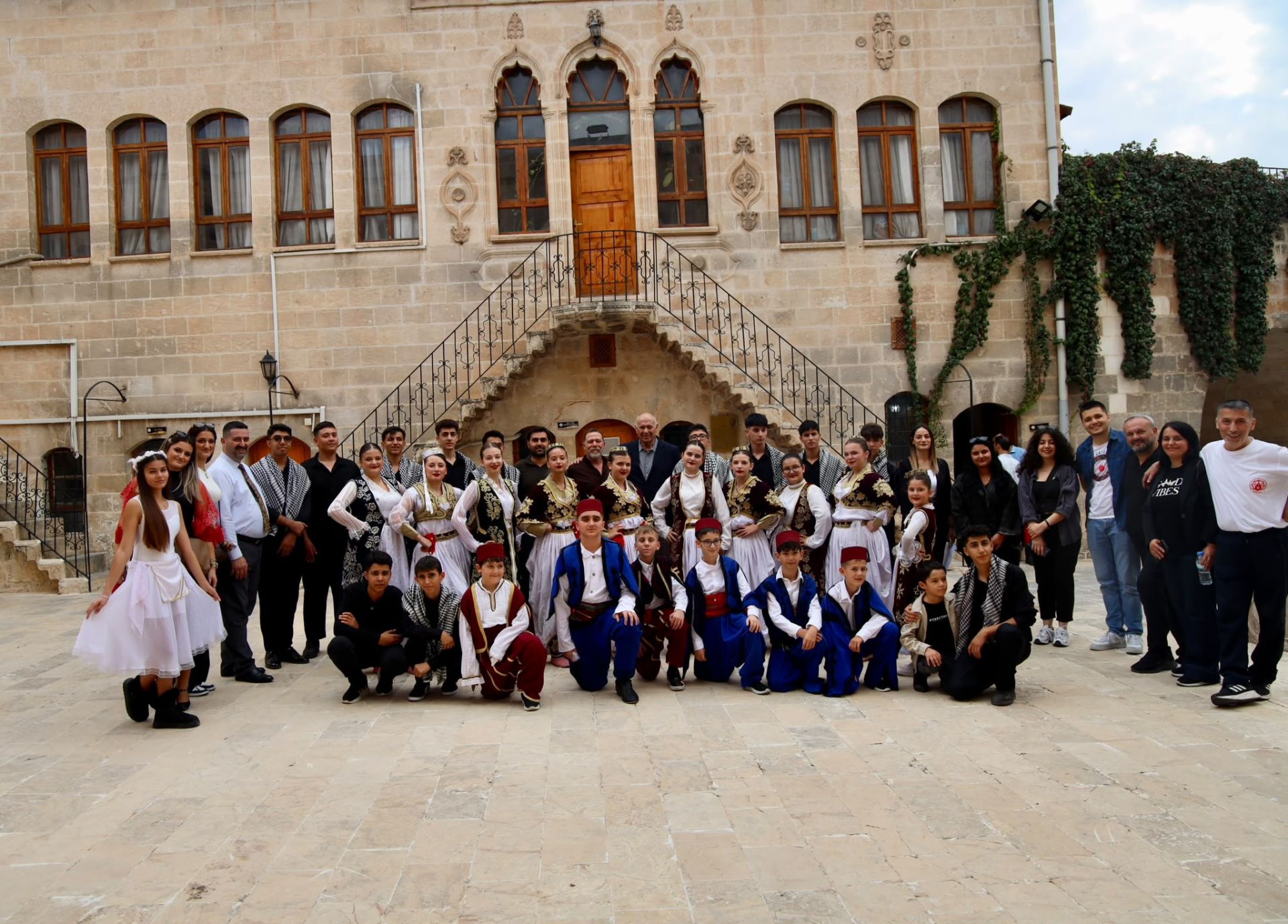 Şanlıurfa’da Türkiye-Kosova Kültür Buluşması Şanlıurfa’da Edoo Müzik ve Sanat Merkezi